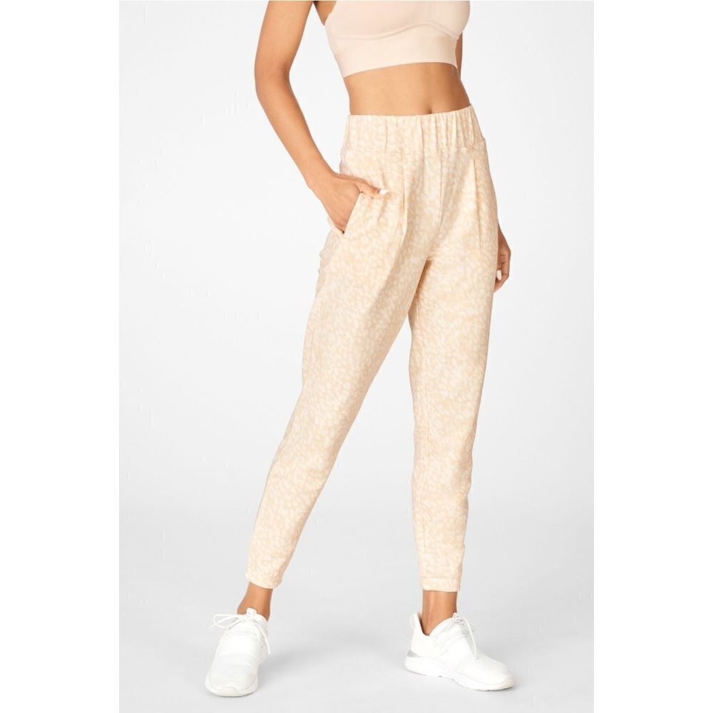 Fabletics Chloe Slim Sweatpants Chill Print Beige Pull-On Joggers Pants L